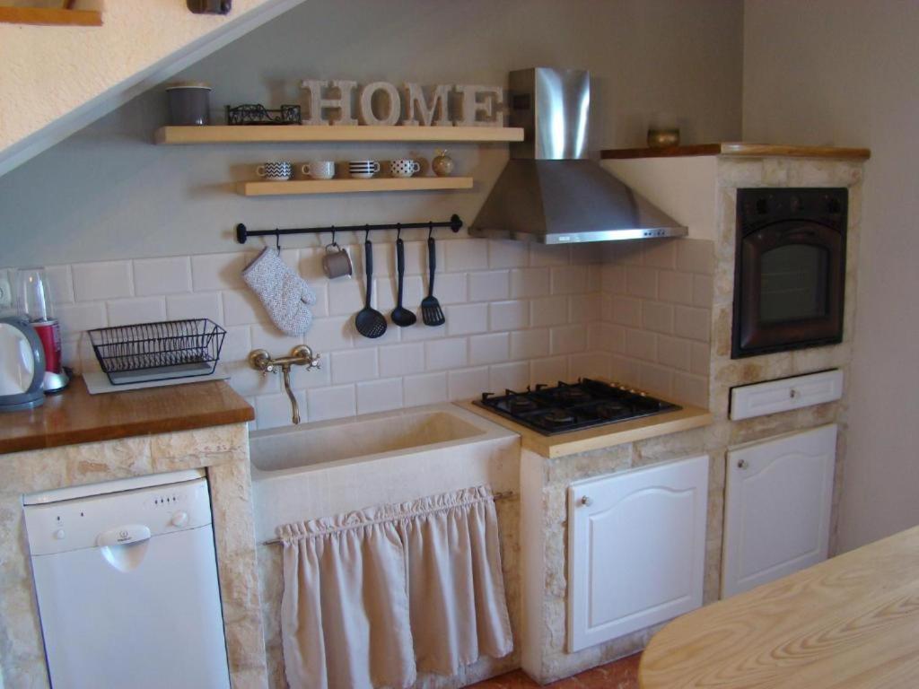Holliday Home Alida With Jacuzzi بودغورا المظهر الخارجي الصورة